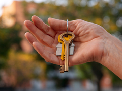 Что делать после приемки новостройки: полная инструкция от получения ключей до регистрации собственности