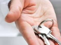 Как передать право собственности на ипотечный кредит ?