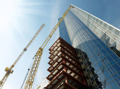 Количество стартовавших строительных проектов в Москве снизилось