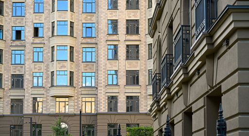Концерн «КРОСТ» объявляет о начале выдаче ключей в премиальном жилом комплексе «Театральный квартал» в «Доме Щусева» и «Доме Жолтовского» 