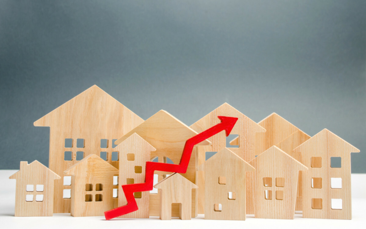 ЦБ резко повысил ставку: что теперь будет с ценами на жилье и ипотекой