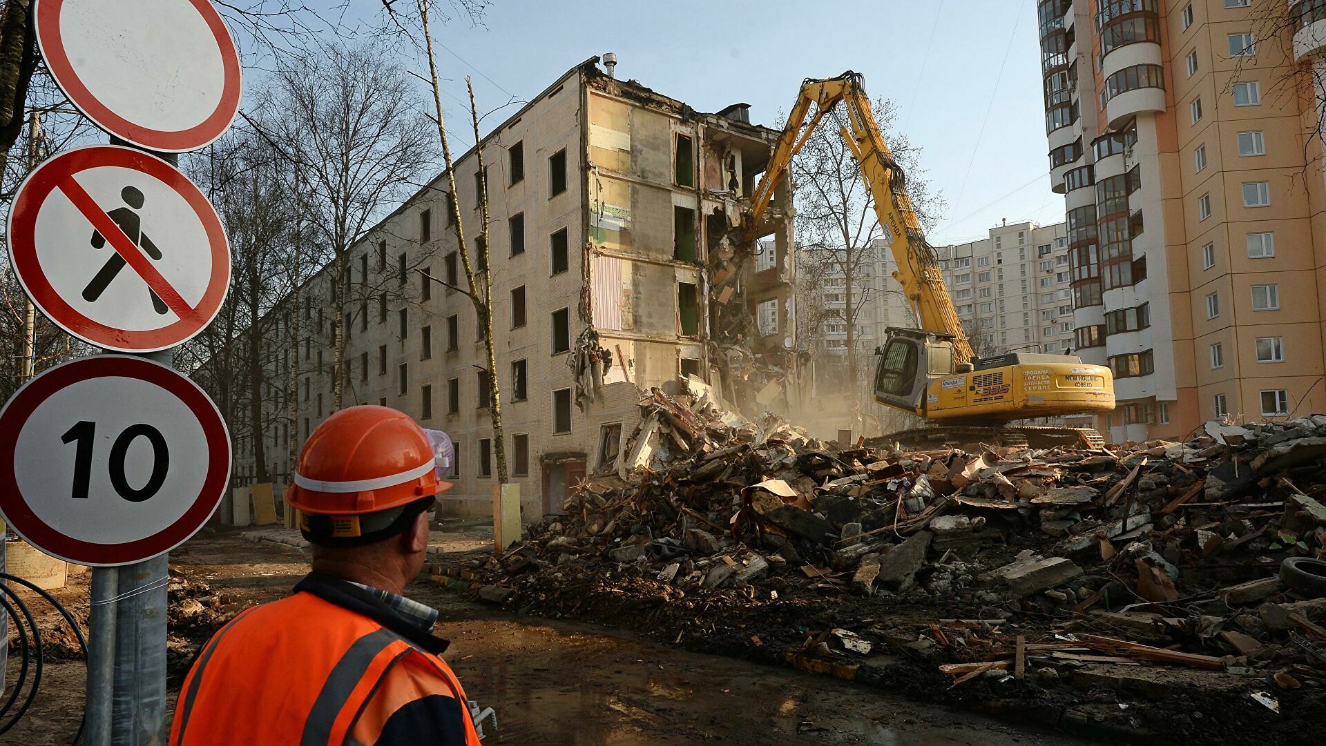 На расселение аварийного жилья будет выделено 100 млрд рублей